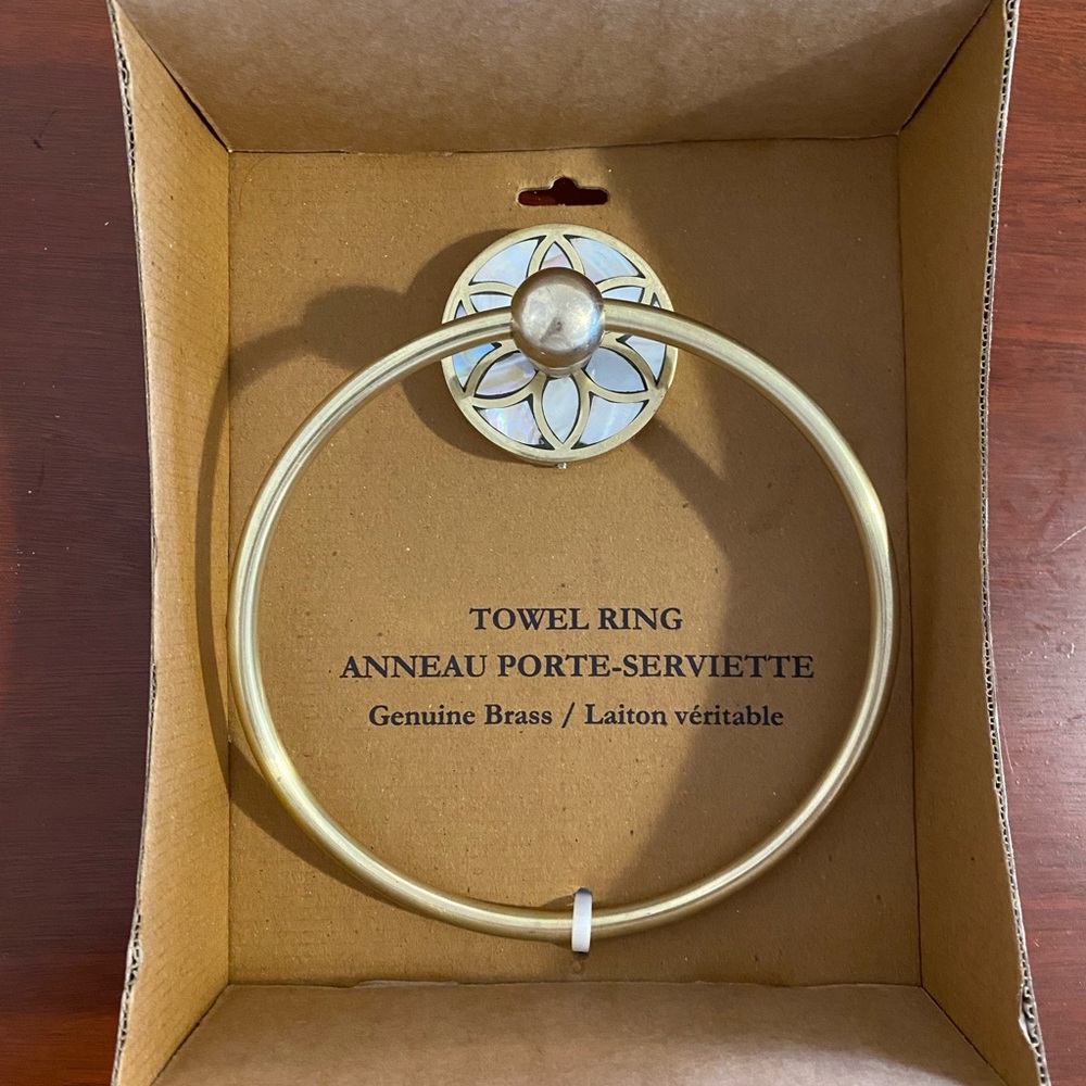 Brass Towel Ring NIB